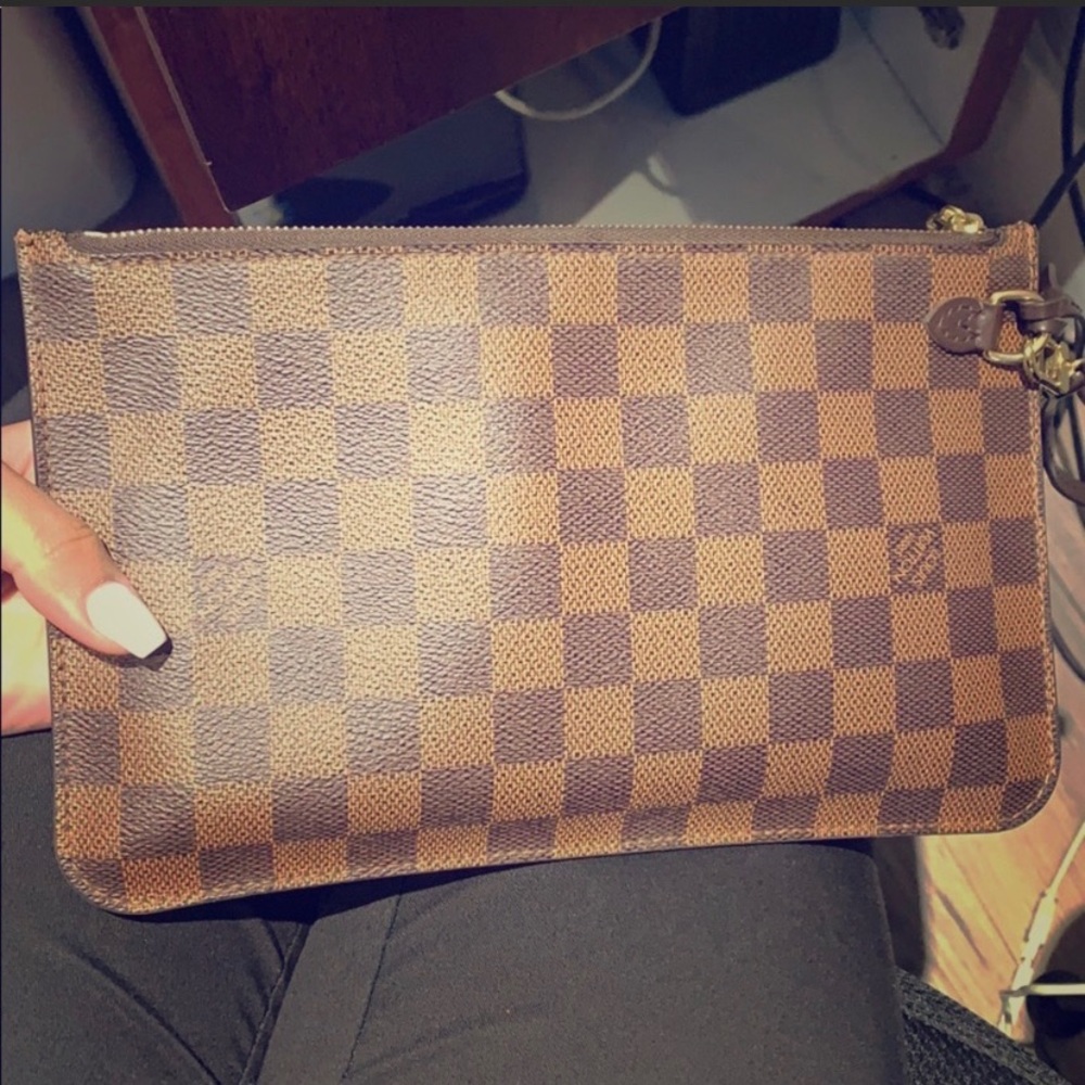 Lv pouch